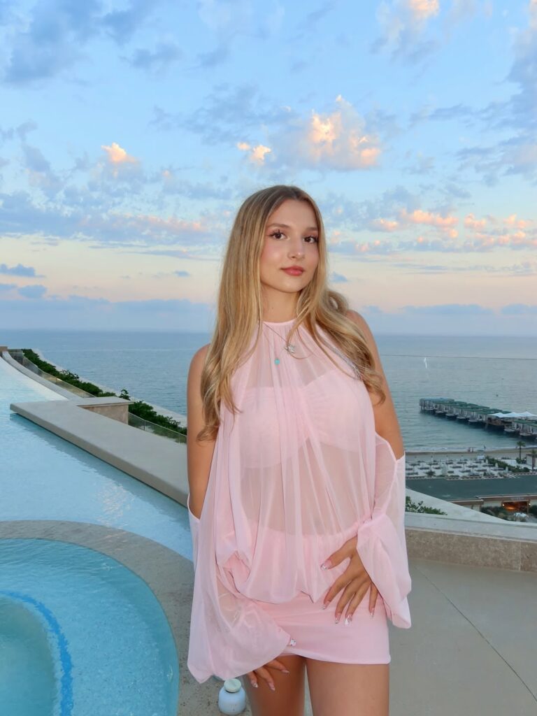 Ecrin Su Çoban