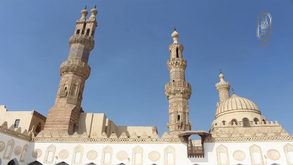 أيهما أفضل أصلي تحية المسجد أم أستمع لخطبة الجمعة؟.. أمين الفتوى يجيب أيهما أفضل أصلي تحية المسجد أم أستمع لخطبة الجمعة؟.. أمين الفتوى يجيب