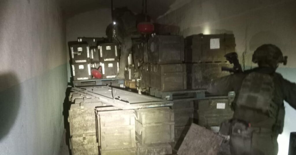 فيديو للجيش الإسرائيلي: عثرنا على نفق لـ”الحزب” في مجدل زون فيديو للجيش الإسرائيلي: عثرنا على نفق لـ"الحزب" في مجدل زون
