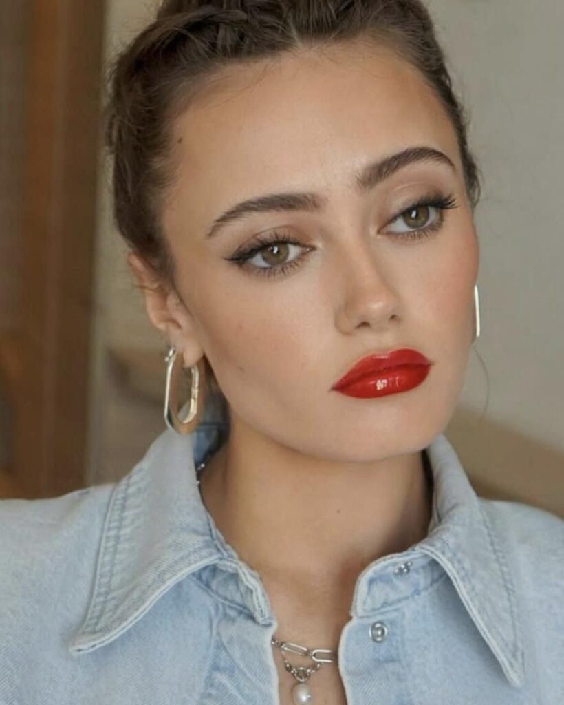 Ella Purnell