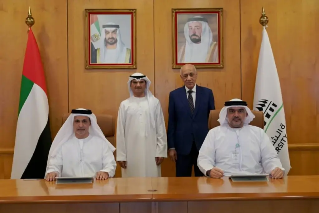 «الشارقة الإسلامي» و«جامعة الشارقة» يتعاونان لنشر التوعية المالية وتأهيل الكفاءات