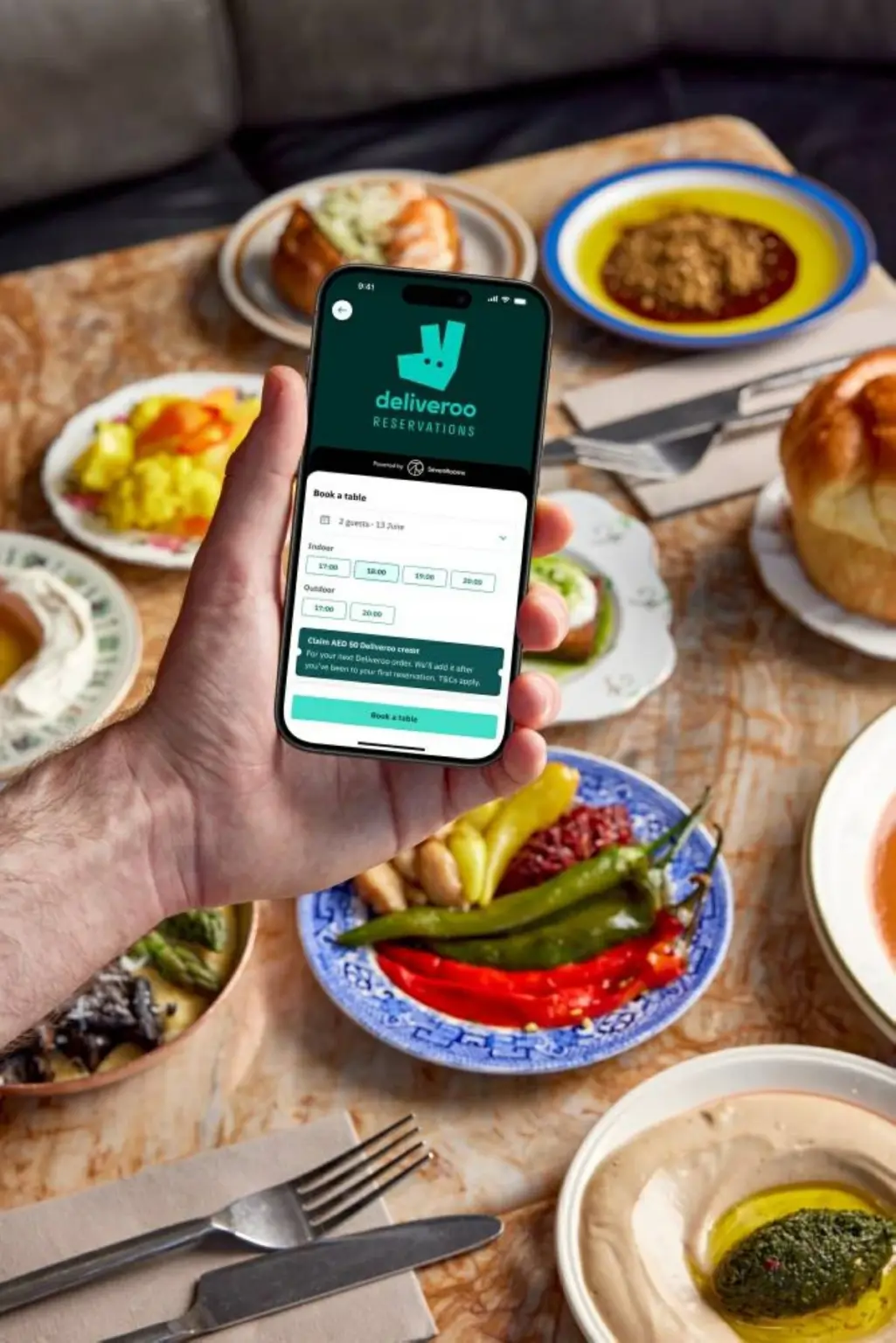 «ديليفرو الإمارات» تطلق خدمة «حجوزات الطاولات» بتقنية «سيفين رومز»