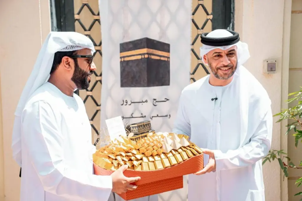 «شؤون المواطنين» في عجمان يهنئ حجاج الإمارة بعودتهم