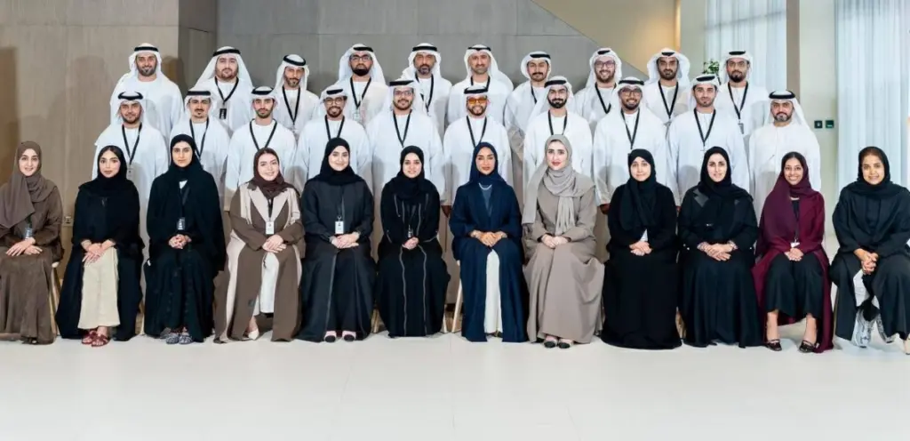 منصور بن زايد: الاستثمار في الكفاءات الإماراتية يرسخ ريادتها بالذكاء الاصطناعي منصور بن زايد: الاستثمار في الكفاءات الإماراتية يرسخ ريادتها بالذكاء الاصطناعي
