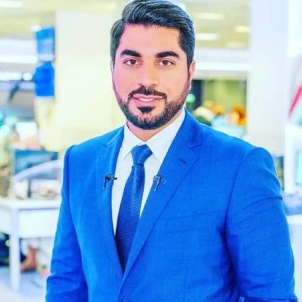 من هو المذيع الإماراتي الذي لفت أنظار ترامب؟ من هو المذيع الإماراتي الذي لفت أنظار ترامب؟