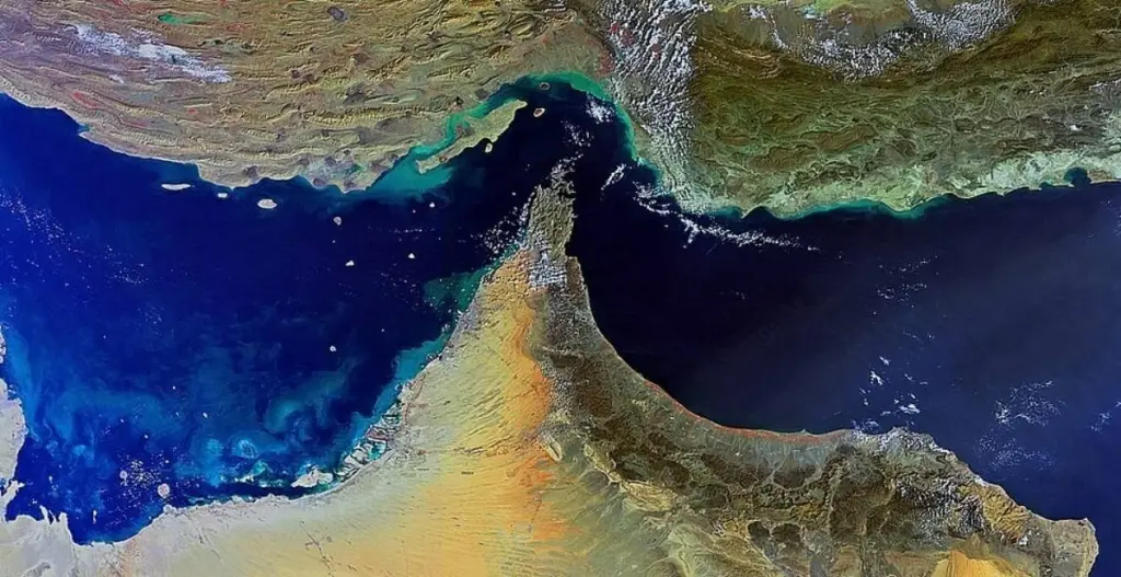 الزيودي: الإمارات على طريق الاستغناء عن هرمز الزيودي: الإمارات على طريق الاستغناء عن هرمز