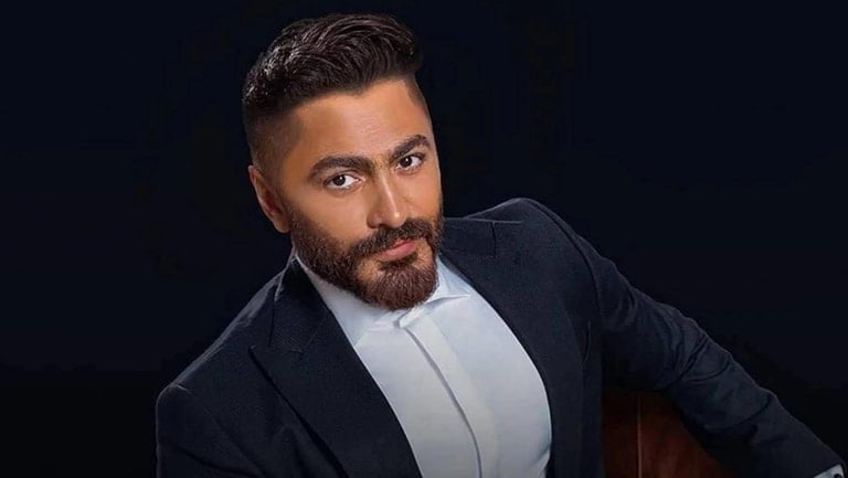 بالفيديو: تامر حسني حين كان لاعب كرة قدم بالفيديو: تامر حسني حين كان لاعب كرة قدم