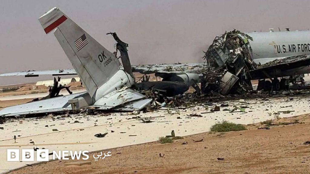 إيران: ماذا تكشف صور الأقمار الصناعية عن حجم الضربات للمواقع الأمريكية؟ إيران: ماذا تكشف صور الأقمار الصناعية عن حجم الضربات للمواقع الأمريكية؟
