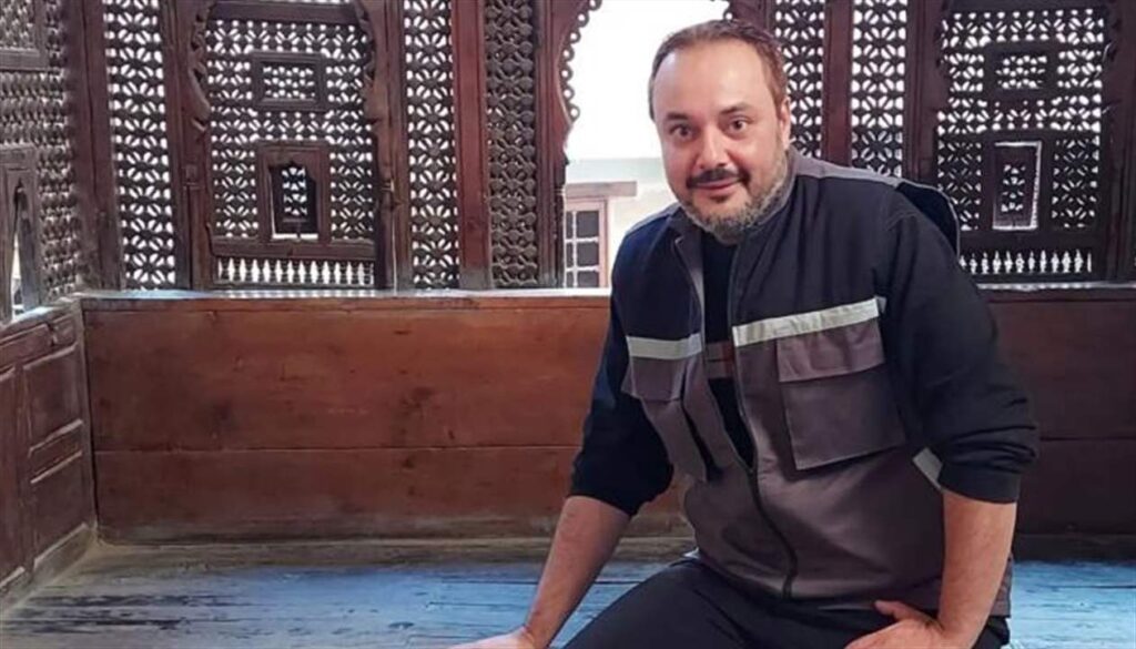 أول ظهور للفنان سامح صفوت من العناية المركزة يثير قلق جمهوره