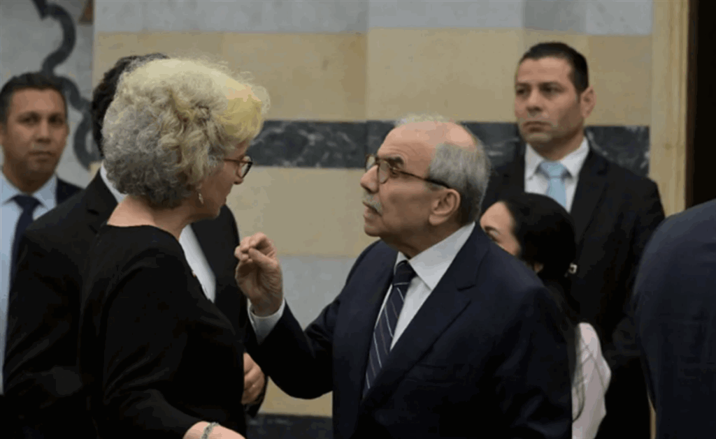 نقاش حاد بين الرئيس سلام ووزيرة التربية.. ماذا جرى؟ (أسرار النهار) – aljadeed نقاش حاد بين الرئيس سلام ووزيرة التربية.. ماذا جرى؟ (أسرار النهار)