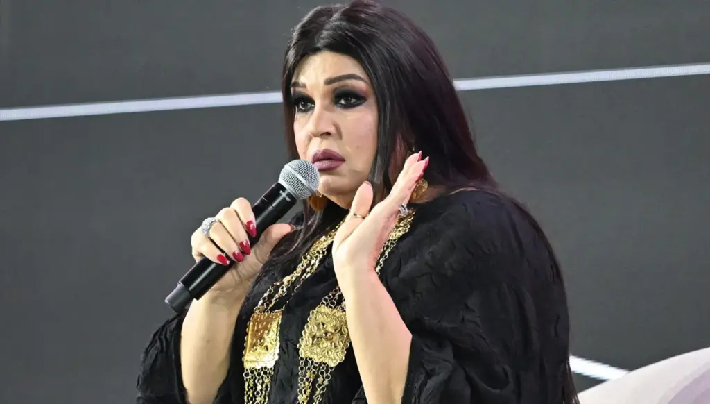 فيفي عبده تكسر ساقها... فيديو من داخل المشفى