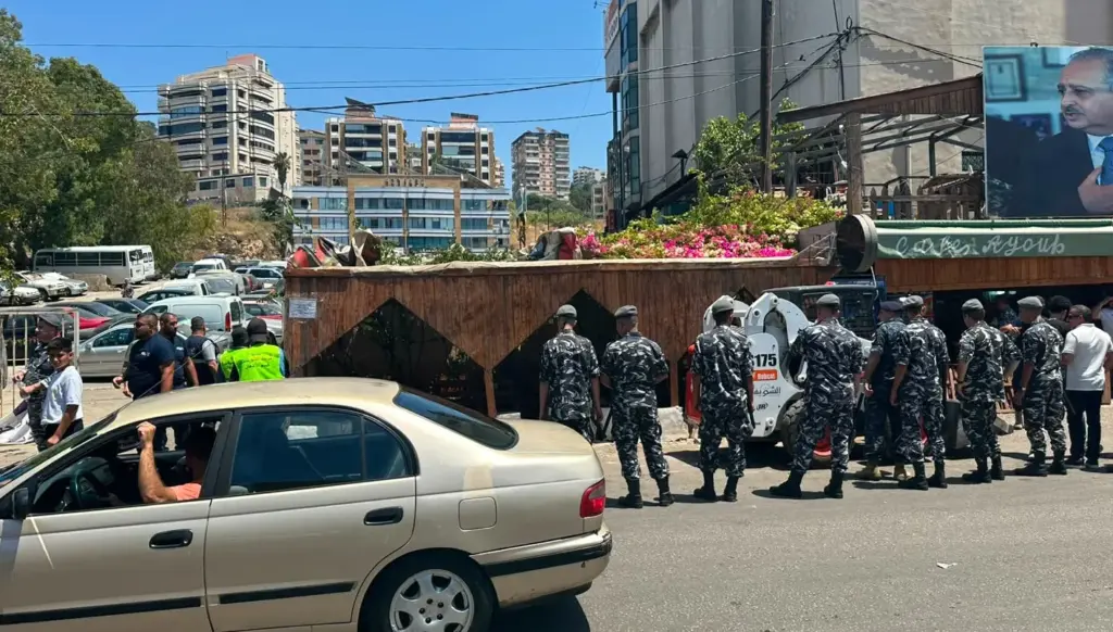 توضيح من قوى الأمن الداخلي بعد فيديو رجل الدين الذي تهجم على دورية توضيح من قوى الأمن الداخلي بعد فيديو رجل الدين الذي تهجم على دورية