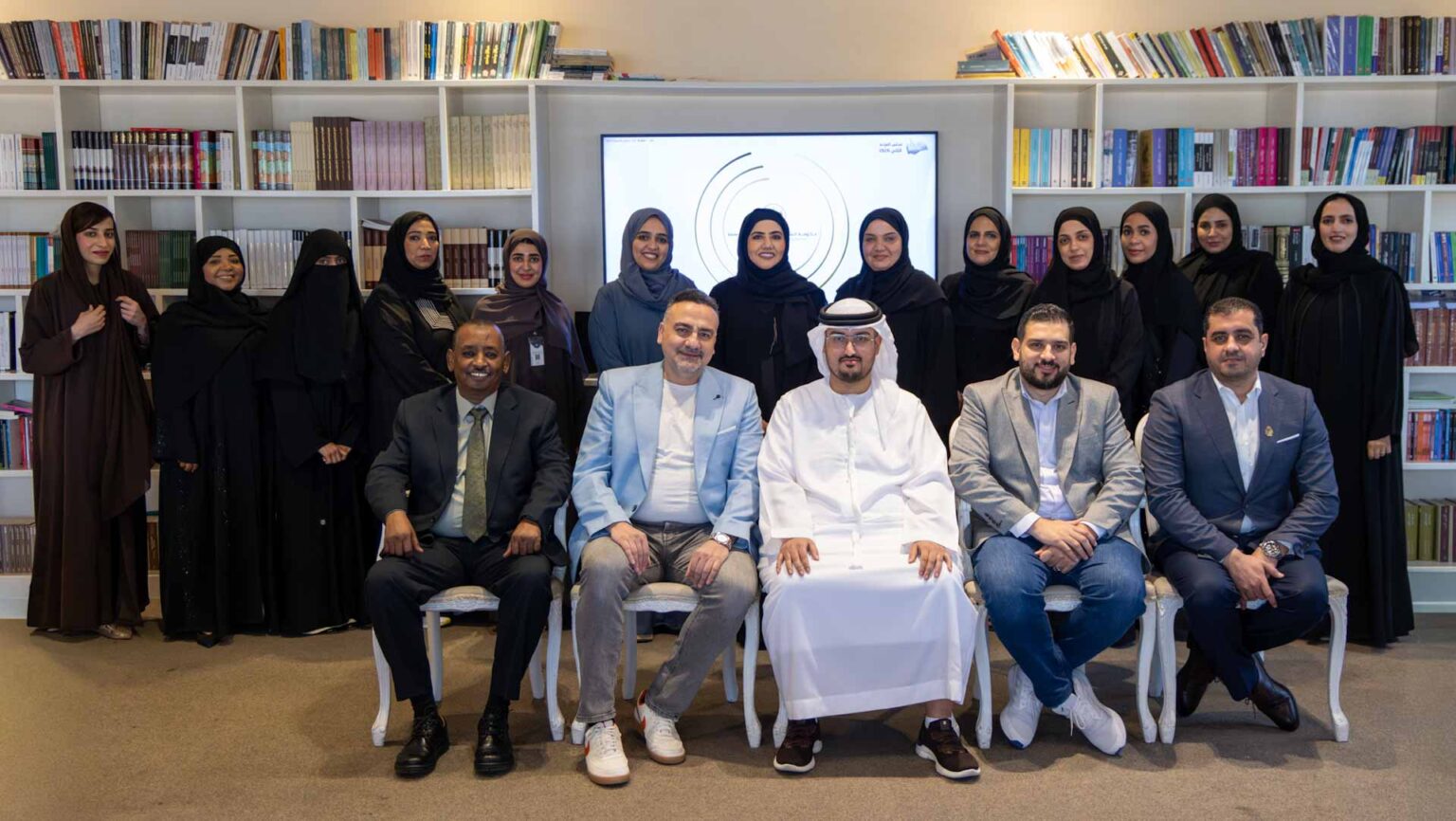 مالية الشارقة تعزز ثقافة المعرفة والحوار بين الجهات الحكومية مالية الشارقة تعزز ثقافة المعرفة والحوار بين الجهات الحكومية