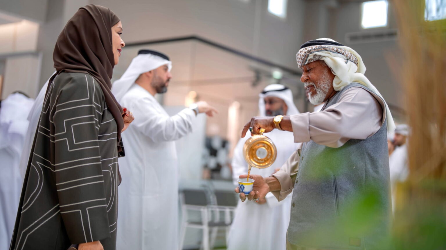 معهد الشارقة للتراث ينظم فوالتكم علينا لتعزيز التواصل بين موظفيه