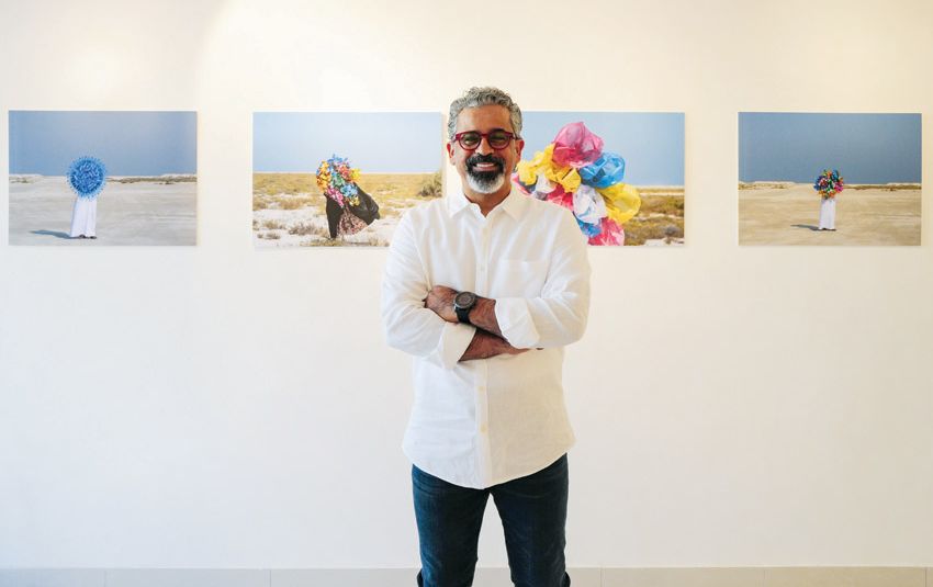 أخبار الخليج | شارك ضمن تظاهرة فوتوغرافية دولية محمد بوحسن في عمّان: «المغلف» غربة الإنسان عن محيطه أخبار الخليج | شارك ضمن تظاهرة فوتوغرافية دولية محمد بوحسن في عمّان: «المغلف» غربة الإنسان عن محيطه