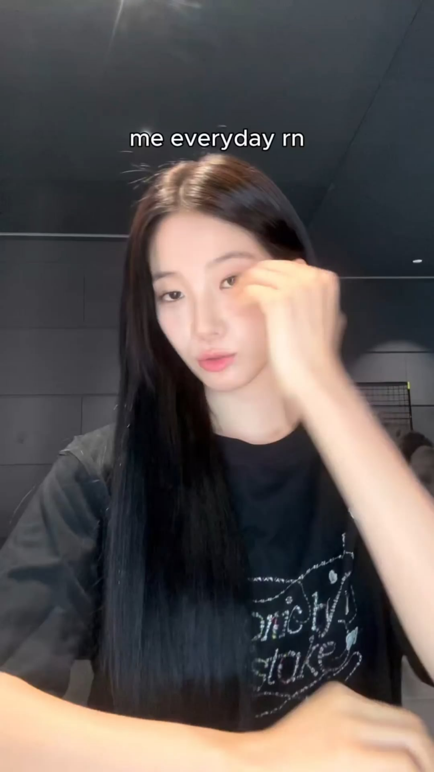 260619 LE SSERAFIM TikTok Update with Kazuha - ⁿᵒʷ ⁱᵗ'ˢ ˢᵗᵘᶜᵏ ⁱⁿ ʸᵒᵘʳ ʰᵉᵃᵈ ᶠᵒʳᵉᵛᵉʳ🦢🧠