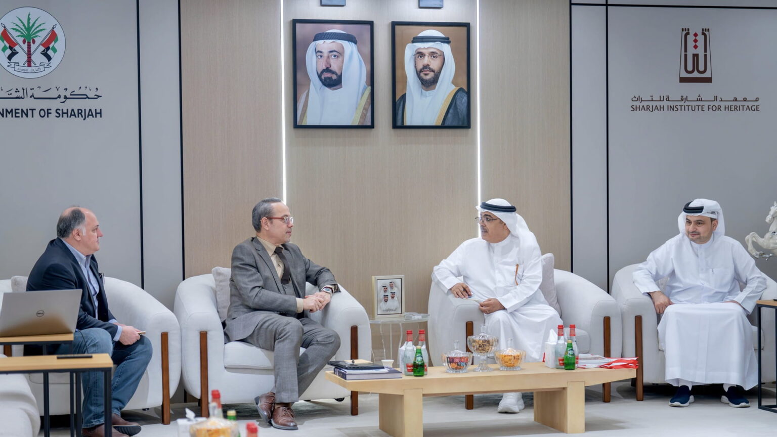 معهد الشارقة للتراث وجامعة الشارقة يبحثان التعاون البحثي والثقافي معهد الشارقة للتراث وجامعة الشارقة يبحثان التعاون البحثي والثقافي