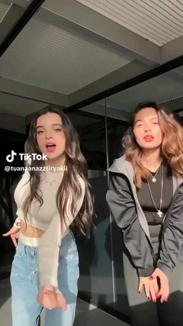 Yeliz Korkmaz ve Tuana Naz Tiryaki
