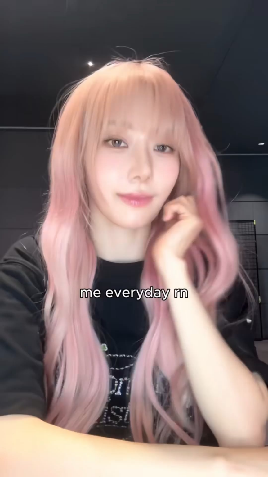 260619 LE SSERAFIM TikTok Update with Miyawaki Sakura - ⁿᵒʷ ⁱᵗ'ˢ ˢᵗᵘᶜᵏ ⁱⁿ ʸᵒᵘʳ ʰᵉᵃᵈ ᶠᵒʳᵉᵛᵉʳ🌸🧠