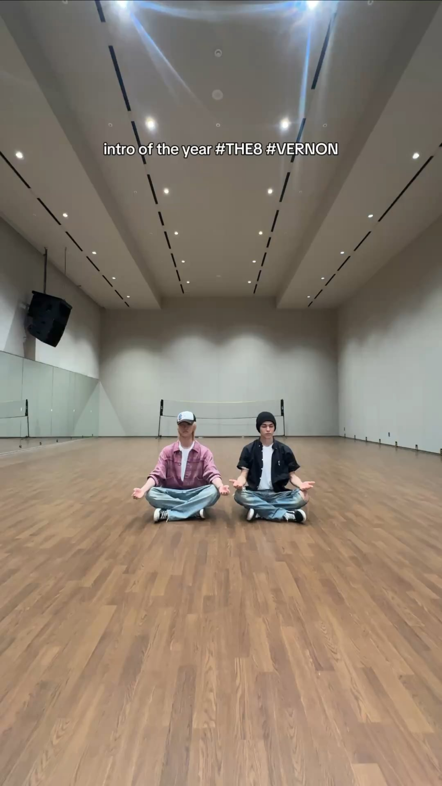 260605 تحديث LE SSERAFIM على TikTok مع Huh Yunjin وKazuha - مقدمة العام مع SEVENTEEN THE8 وVernon 👀🐸🐻‍❄️ (تحدي BOOMPALA)