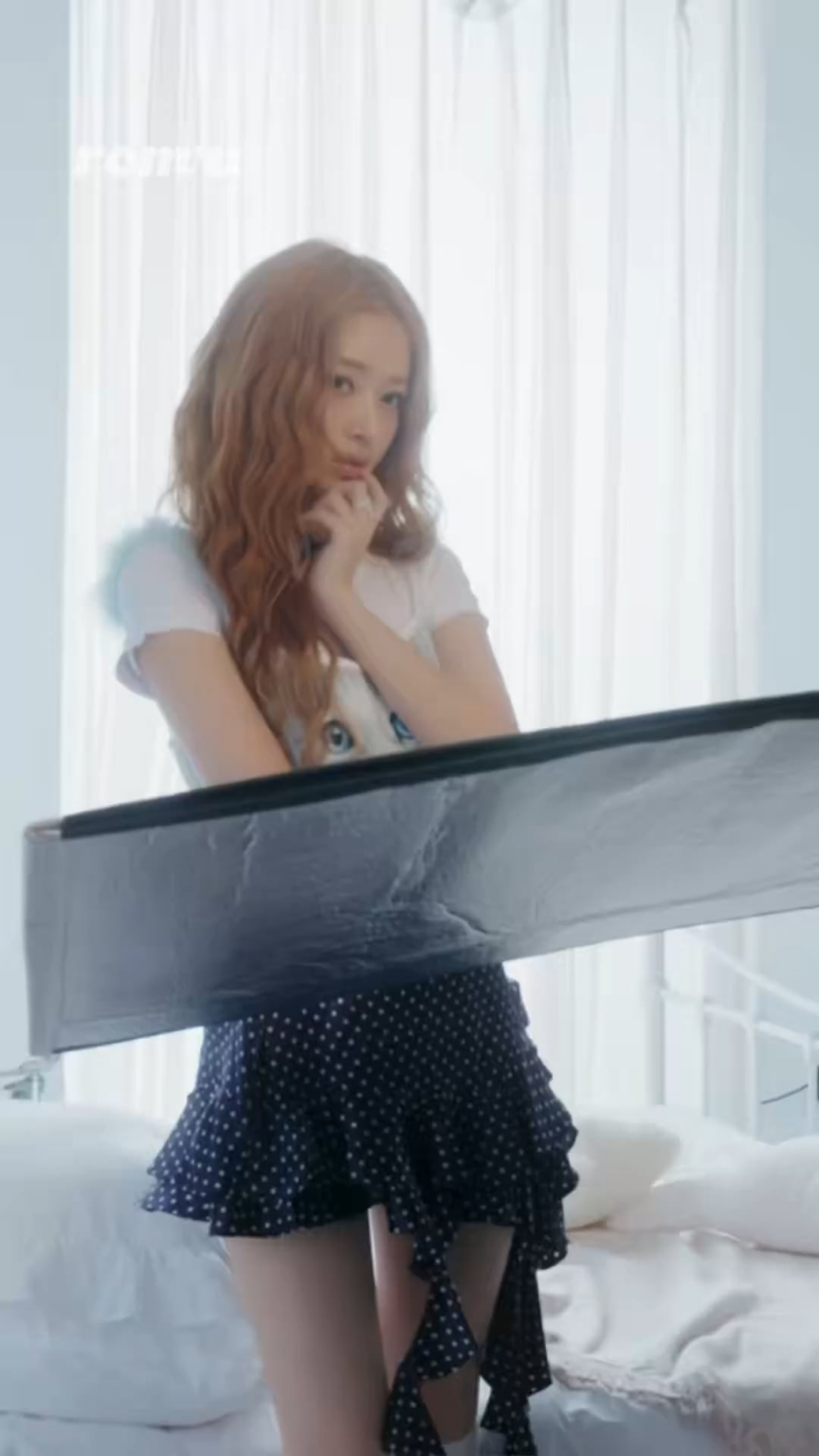 260601 Rei - rom'u (Stella Ver. CF خلف وتعليق فيديو)