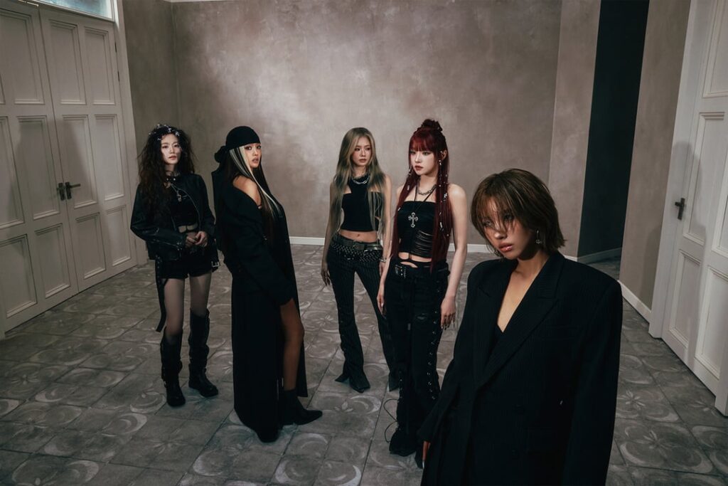 i-dle - الغراب (الصورة المفاهيمية 2 - المجموعة)