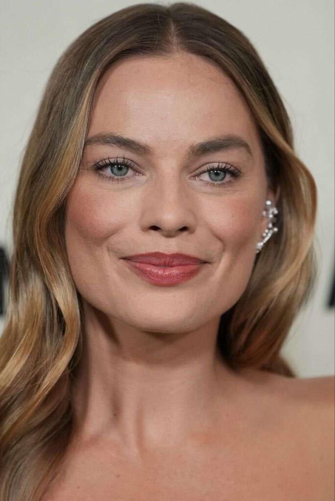 Margot Robbie