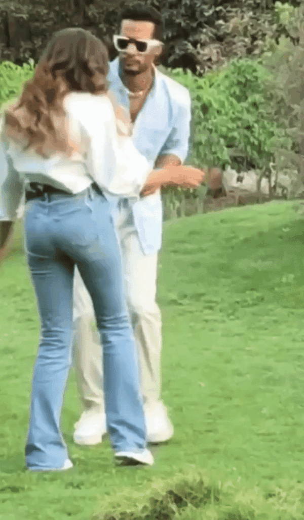 Dina El Sherbiny 🍑