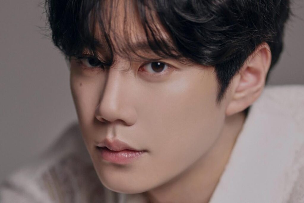 Lee Jun Young يعلن عن موعد تجنيده العسكري في رسالة صادقة