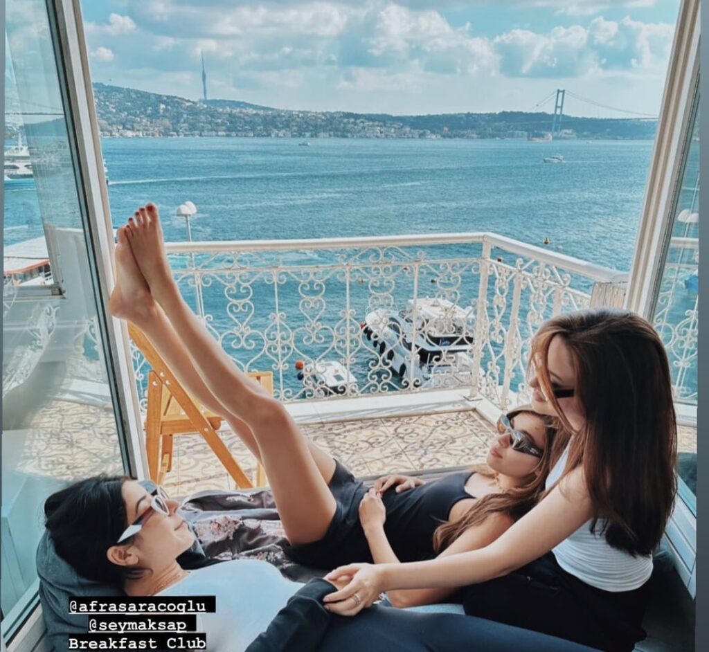 Afra Saraçoğlu