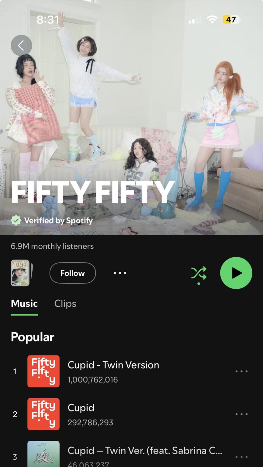 وصلت أغنية “Cupid (Twin Version)” لفرقة FIFTY FIFTY إلى مليار استماع، وهي أول أغنية من الجيل الرابع لموسيقى البوب الكورية تحقق ذلك. وصلت أغنية "Cupid (Twin Version)" لفرقة FIFTY FIFTY إلى مليار استماع، وهي أول أغنية من الجيل الرابع لموسيقى البوب الكورية تحقق ذلك.