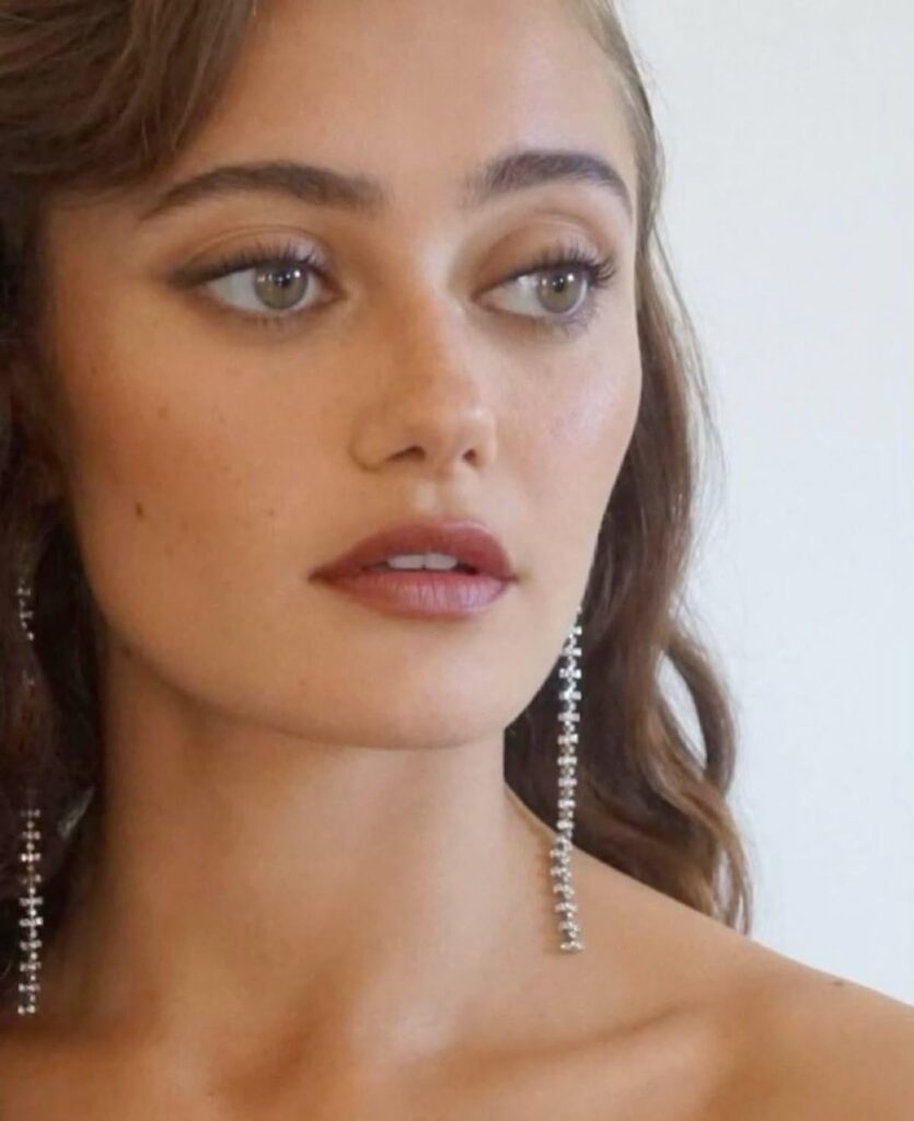 Ella Purnell