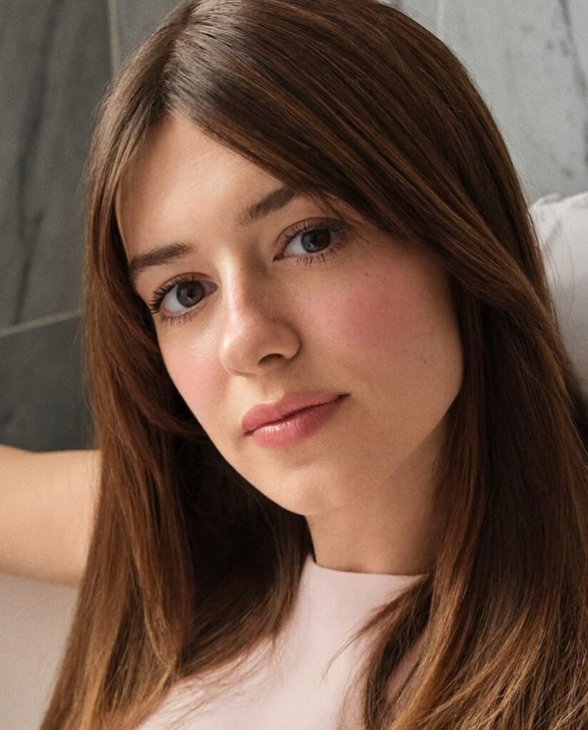 Daisy Edgar-Jones