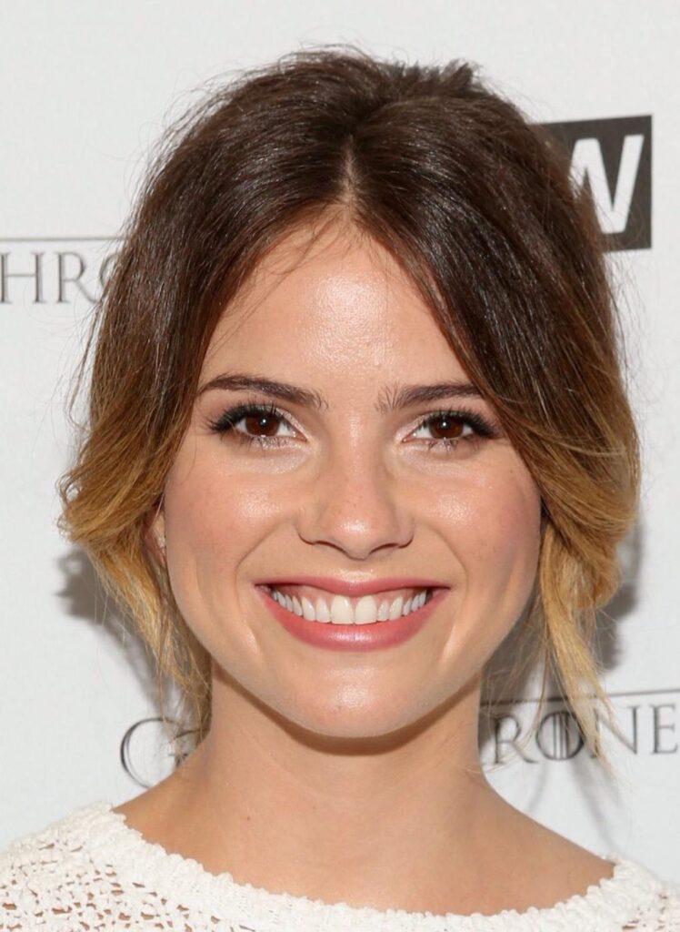 Shelley Hennig