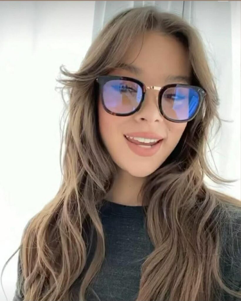 Hailee steinfield