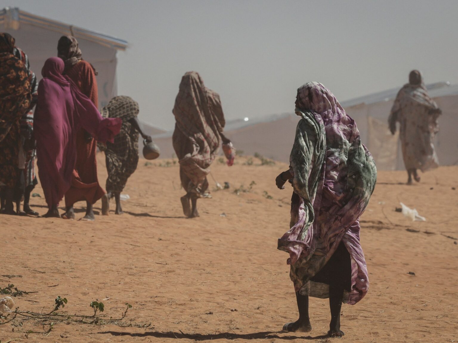 الطعام مقابل الجنس.. “أطباء بلا حدود” تكشف انتهاكات مروعة بمخيمات النزوح على حدود السودان | أخبار الطعام مقابل الجنس.. "أطباء بلا حدود" تكشف انتهاكات مروعة بمخيمات النزوح على حدود السودان | أخبار