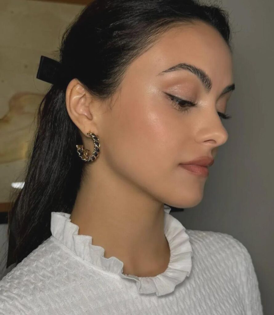 Camila Mendes
