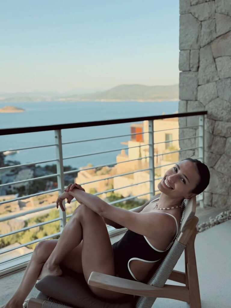 Simge Aköz