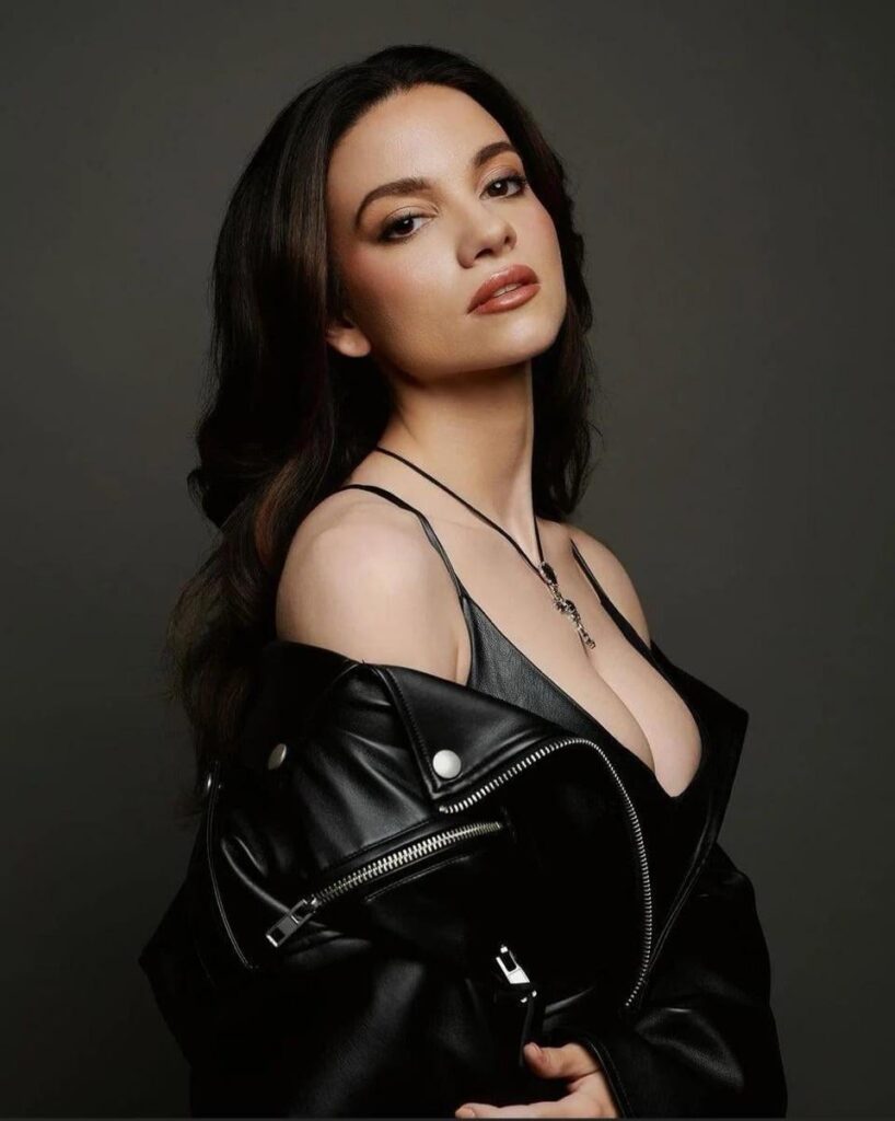 Lauren LaVera