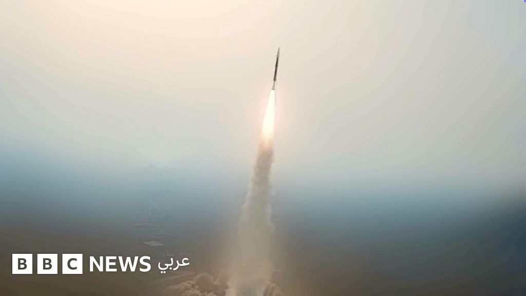 إيران تعلن تدمير معدات عسكرية أمريكية في الأردن وضرب أهداف عسكرية أمريكية في الكويت إيران تعلن تدمير معدات عسكرية أمريكية في الأردن وضرب أهداف عسكرية أمريكية في الكويت