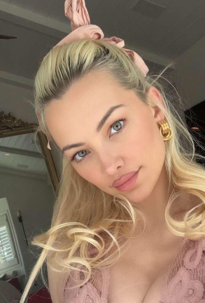 Lindsey Pelas