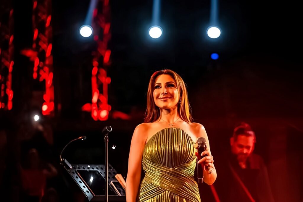 خاص بالفيديو: بأمسية استثنائية وإطلالة ساحرة… يارا تُسطّر نجاحًا باهرًا في الدورة الستين من مهرجان الحمامات الدولي خاص بالفيديو: بأمسية استثنائية وإطلالة ساحرة… يارا تُسطّر نجاحًا باهرًا في الدورة الستين من مهرجان الحمامات الدولي