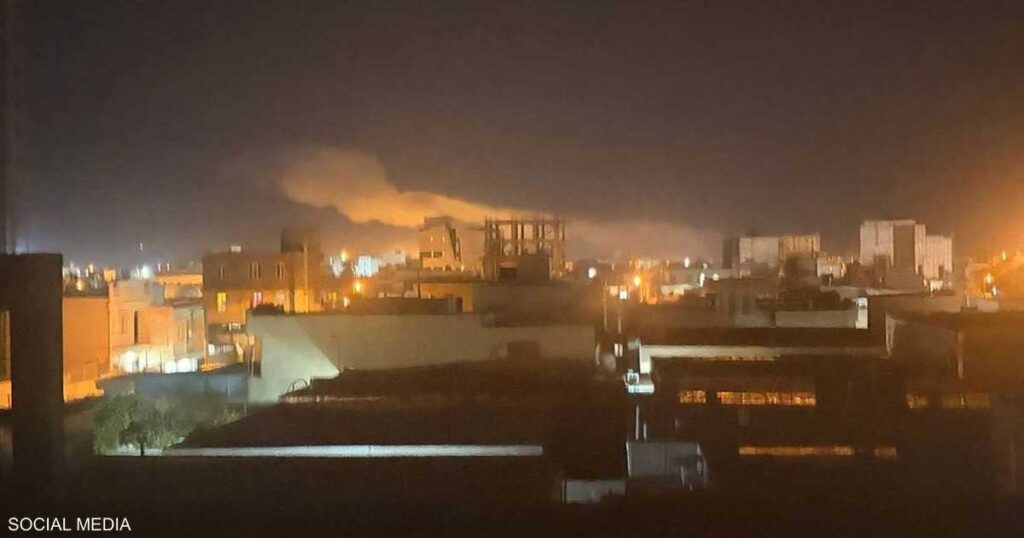 واشنطن تضرب مواقع في إيران ردا على استهداف سفينة بهرمز واشنطن تضرب مواقع في إيران ردا على استهداف سفينة بهرمز