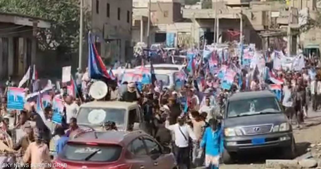 احتجاجات شعبية واسعة في عموم محافظات جنوب اليمن احتجاجات شعبية واسعة في عموم محافظات جنوب اليمن