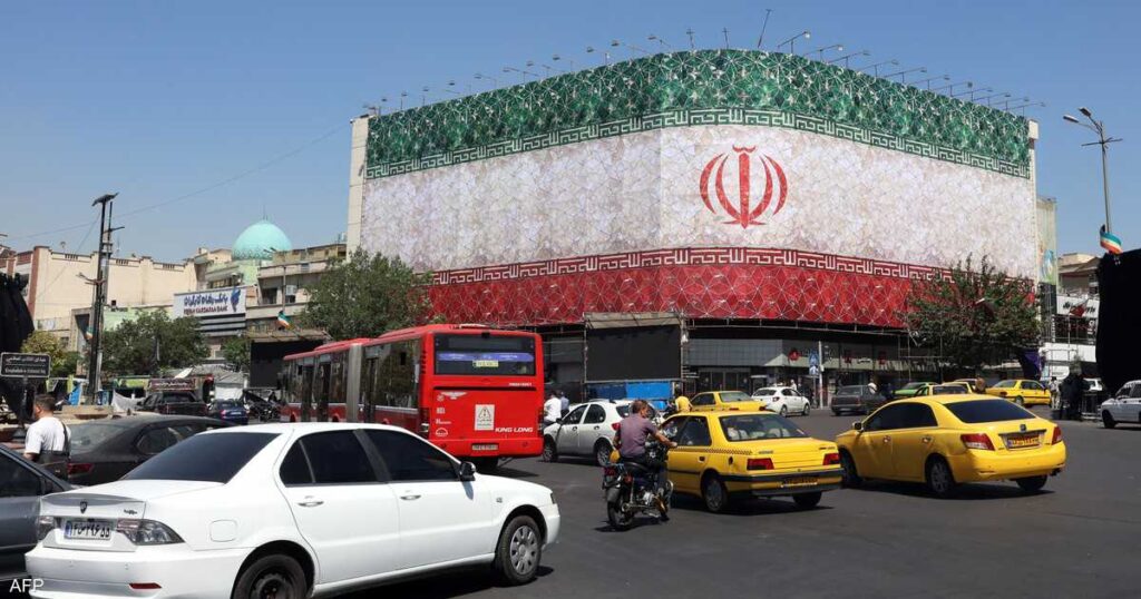 طهران تحت نيران الضربات.. والدفاعات الجوية تدخل الخدمة طهران تحت نيران الضربات.. والدفاعات الجوية تدخل الخدمة