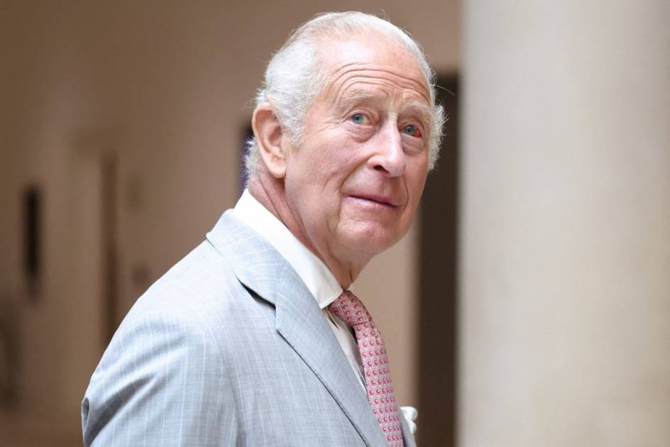 الملك تشارلز يلتقي طفلي الأمير هاري للمرة الأولى منذ 2022 الملك تشارلز يلتقي طفلي الأمير هاري للمرة الأولى منذ 2022