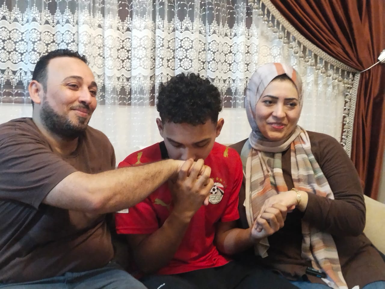 الأسرة داخل المنزل