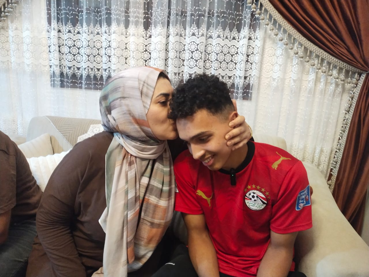 الام والأول