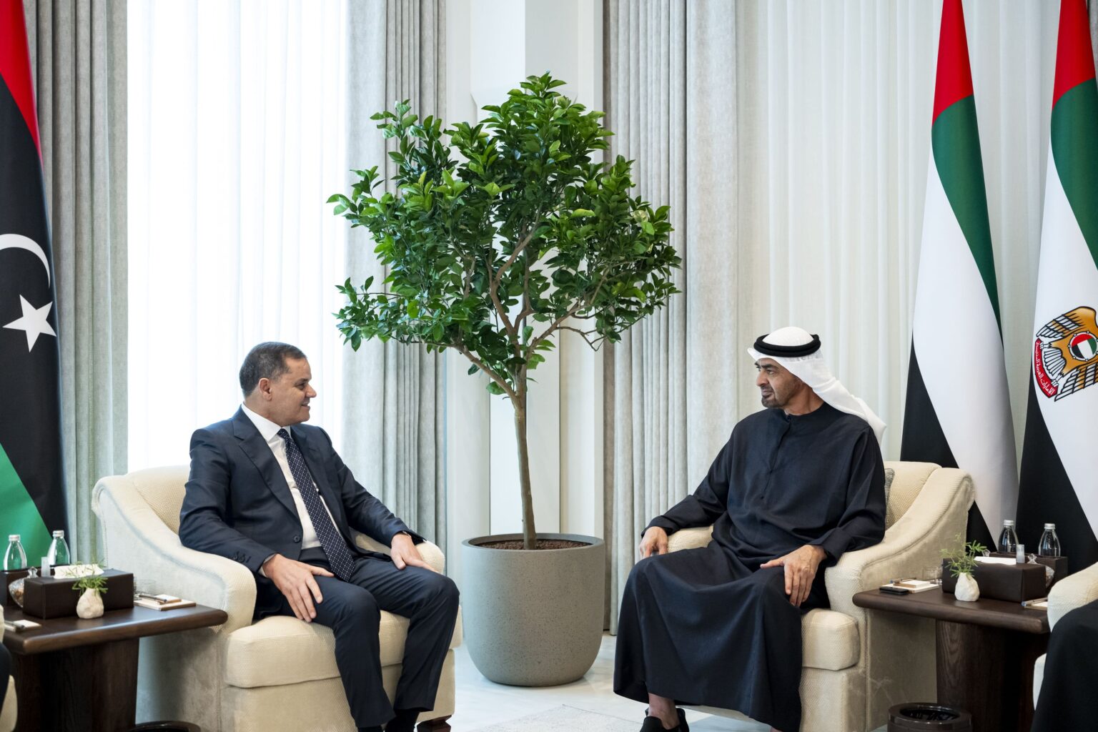رئيس الدولة يبحث مع رئيس حكومة الوحدة الوطنية في ليبيا علاقات البلدين والتطورات في المنطقة رئيس الدولة يبحث مع رئيس حكومة الوحدة الوطنية في ليبيا علاقات البلدين والتطورات في المنطقة
