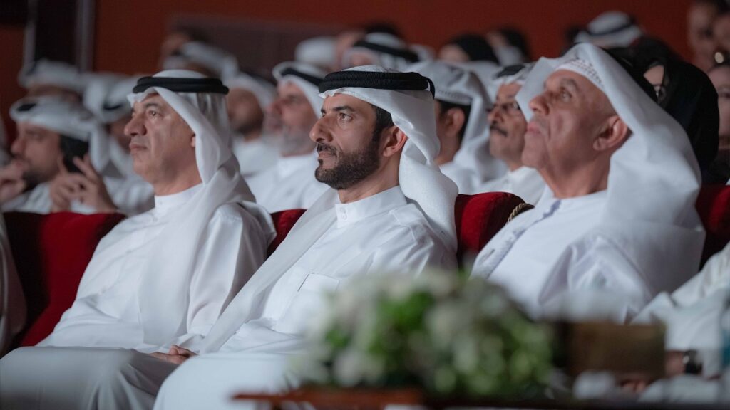 سلطان بن أحمد القاسمي يشهد حفل اليوم الإماراتي للمسرح سلطان بن أحمد القاسمي يشهد حفل اليوم الإماراتي للمسرح